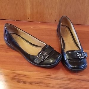 Life Stride Shiny Black Flats